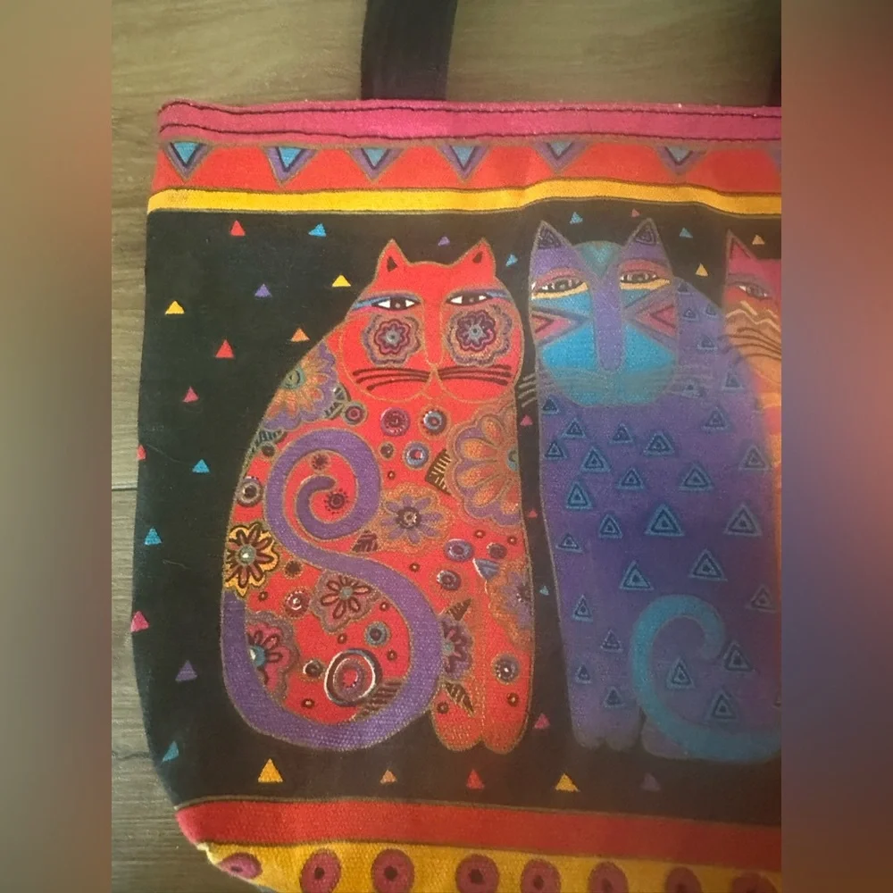 Laurel Burch Feline Friends Tote - Picture 4 of 9